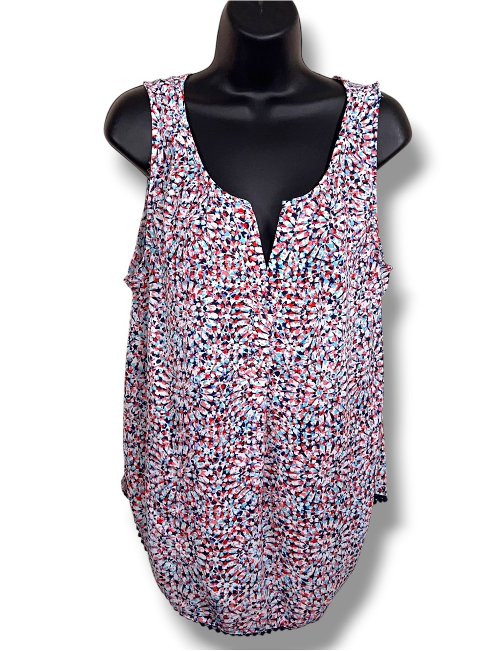 Juniors XL Three Hearts Sleeveless Top Red White Geometric Print Henley